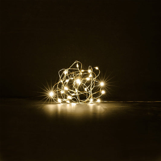 String lights. 330 cm