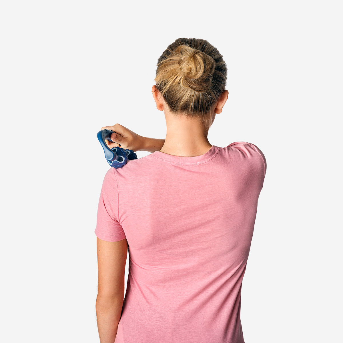 Rodillo de masaje azul para brazos y piernas.