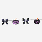 Halloween felt garland with pumpkins and bows, 300 cm, festive party decoration from Flying Tiger Copenhagen.