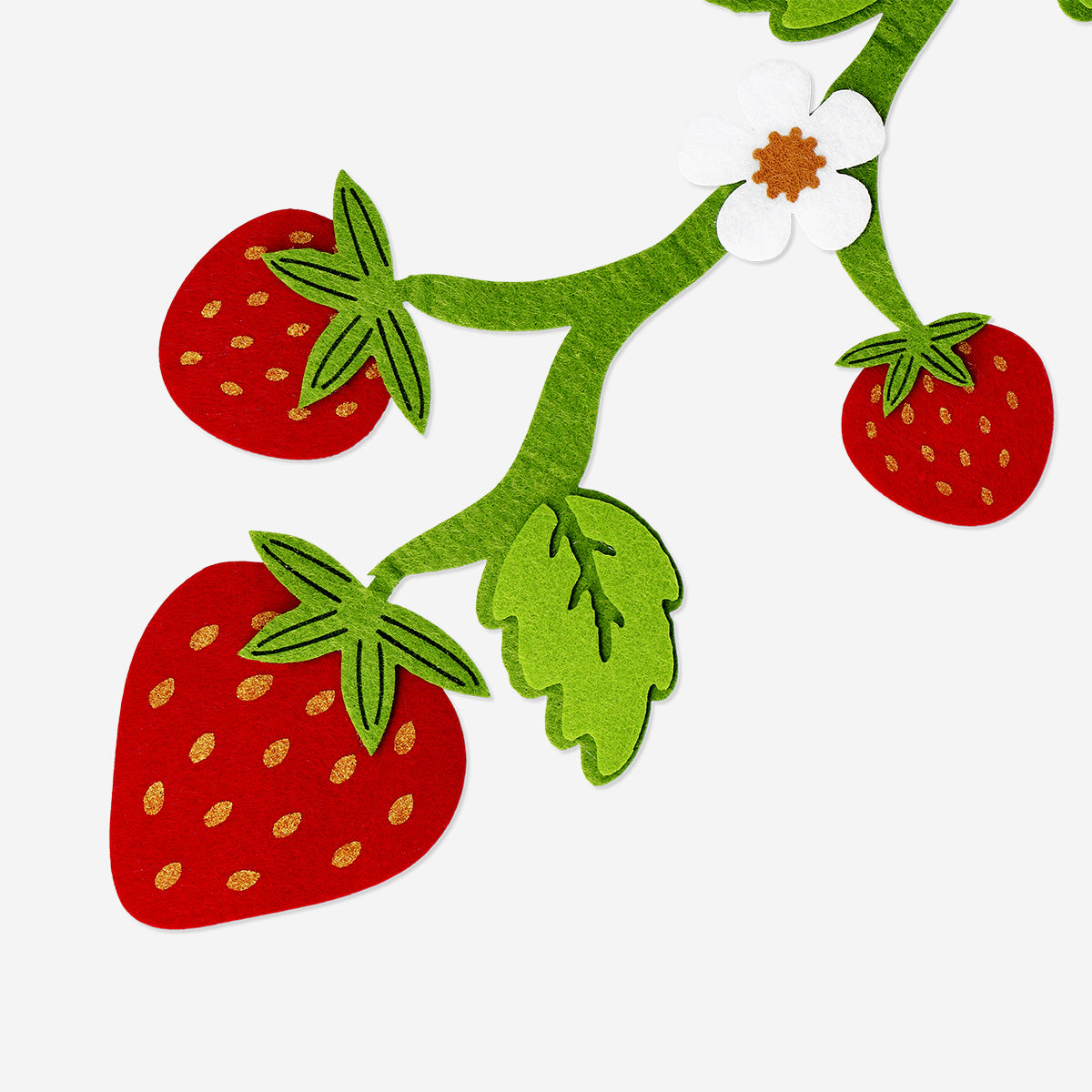 Tralcio decorativo di fragole in feltro