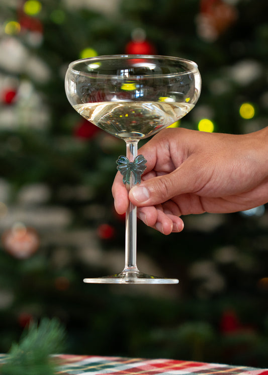 Wine glass with embossed bow - 320 ml