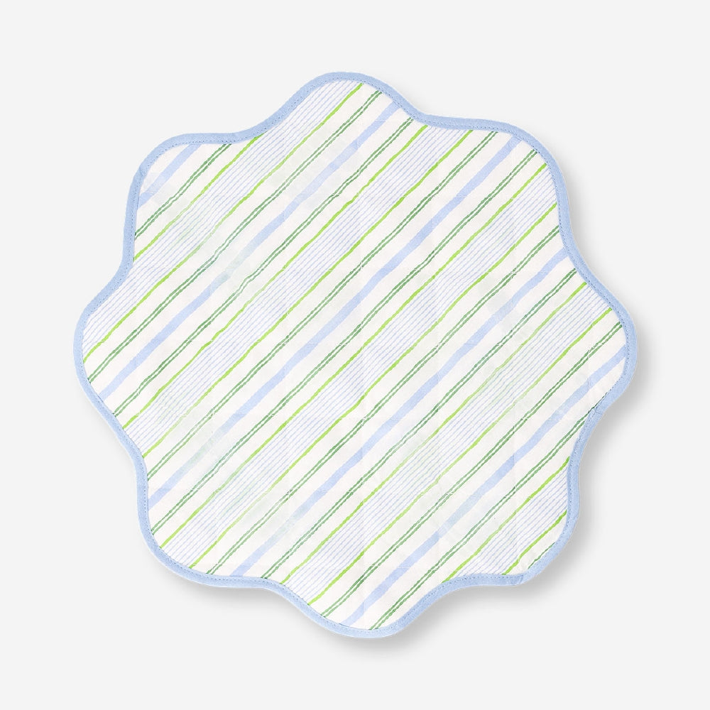 Round quilted placemat with striped pattern from Flying Tiger Copenhagen, 40 cm kitchen table accessory.