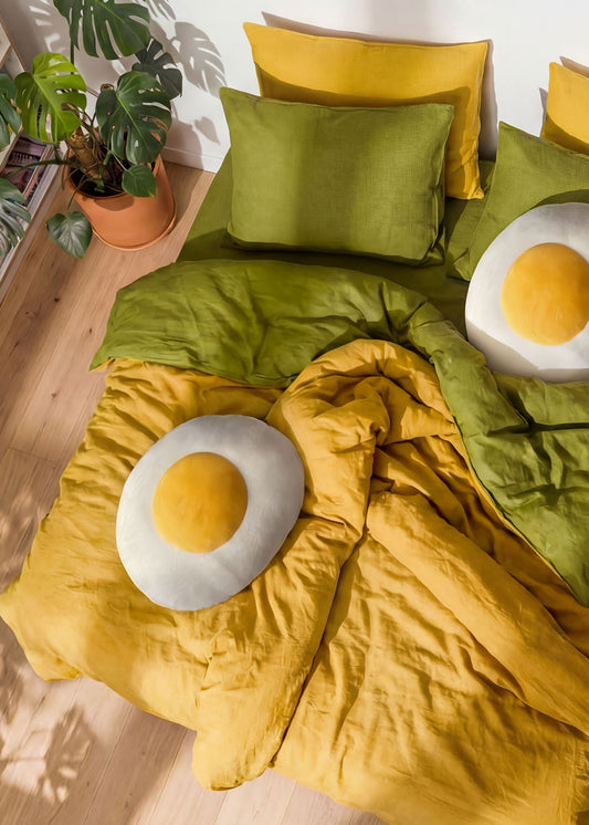 Fried egg cushion