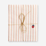 Tablecloth with embroidered raspberry - 140x220 cm