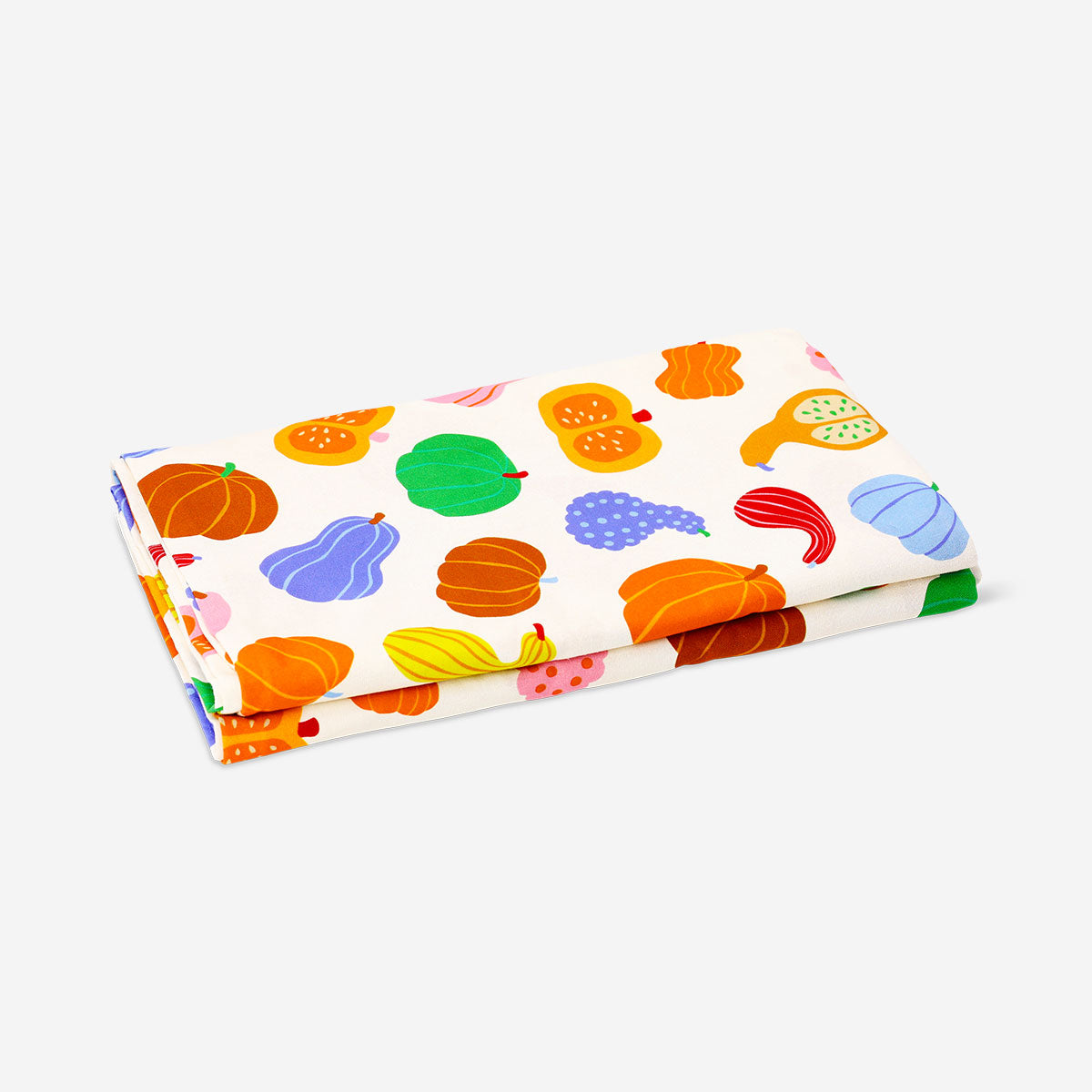 Flying Tiger Copenhagen pumpkin print tablecloth, 140x220 cm, featuring autumn-themed pumpkin design for home décor.