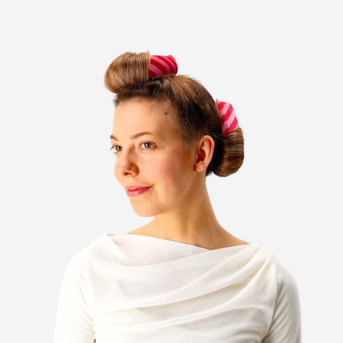 Flying Tiger Copenhagen heatless hair curling kit with soft curlers and accessories for gentle, heat-free hair styling.