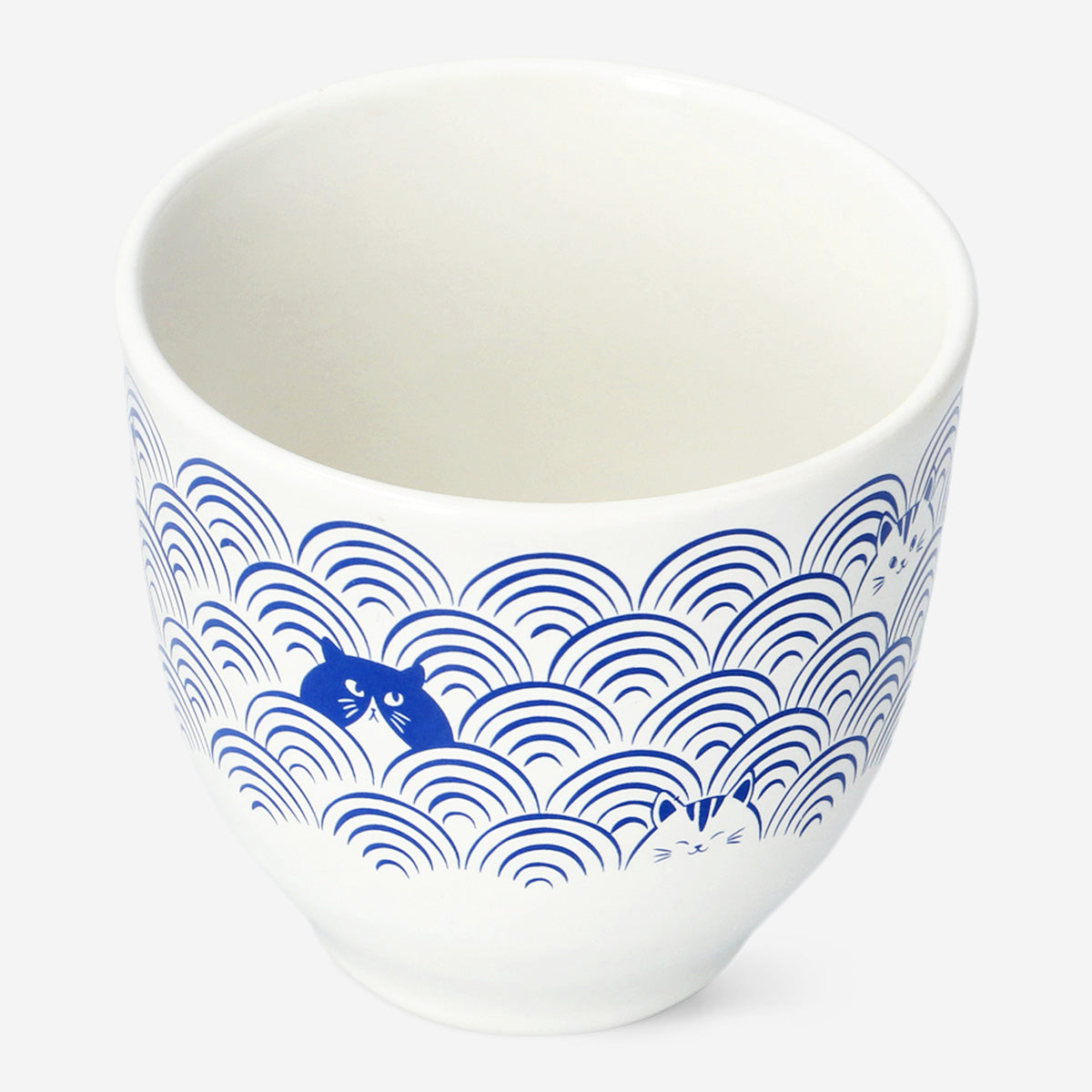 Fly Tiger Copenhagen cat mug, 176 ml, ceramic kitchen cup with a playful cat design and handle for hot beverages.