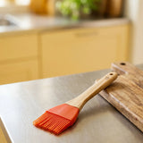 Flying Tiger Copenhagen Designer Collection baking brush, 21 cm, with wooden handle and natural bristles for kitchen baking tasks.
