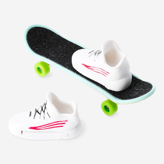 Finger skateboard set