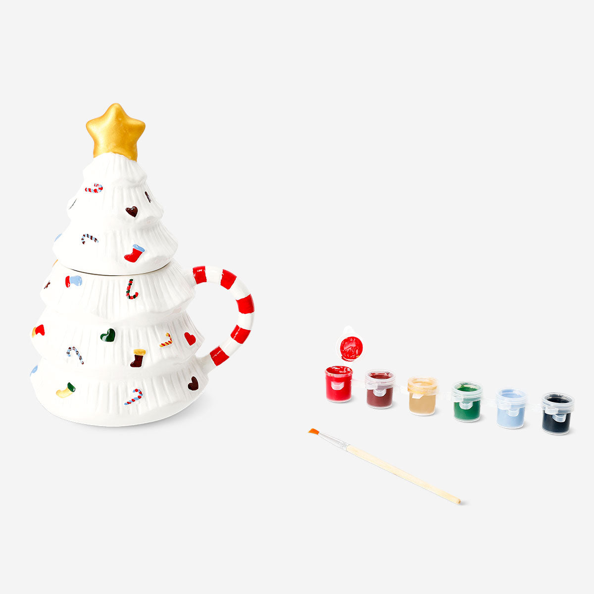 DIY Christmas tree mug with lid from Flying Tiger Copenhagen, 400 ml, featuring festive holiday design and a practical lid.