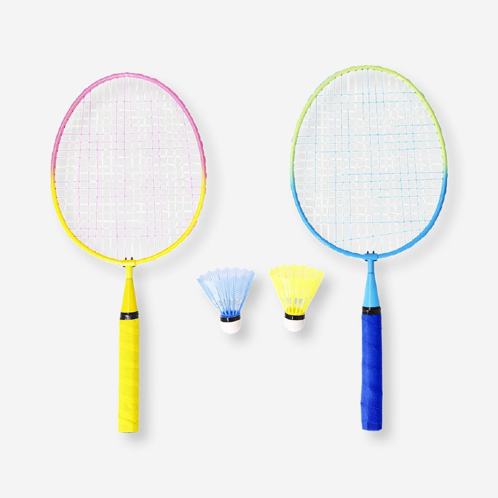Gradient badminton set from Flying Tiger Copenhagen, including rackets and shuttlecocks for outdoor game play.
