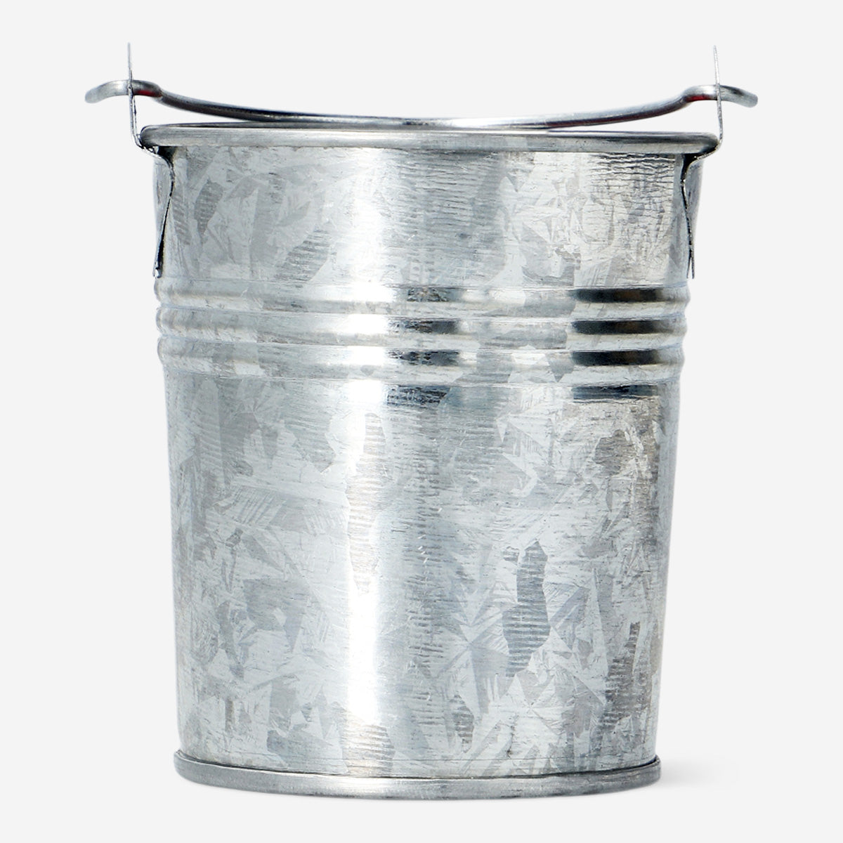 Flying Tiger Copenhagen scented outdoor candle with citronella fragrance in a decorative glass holder for outdoor use