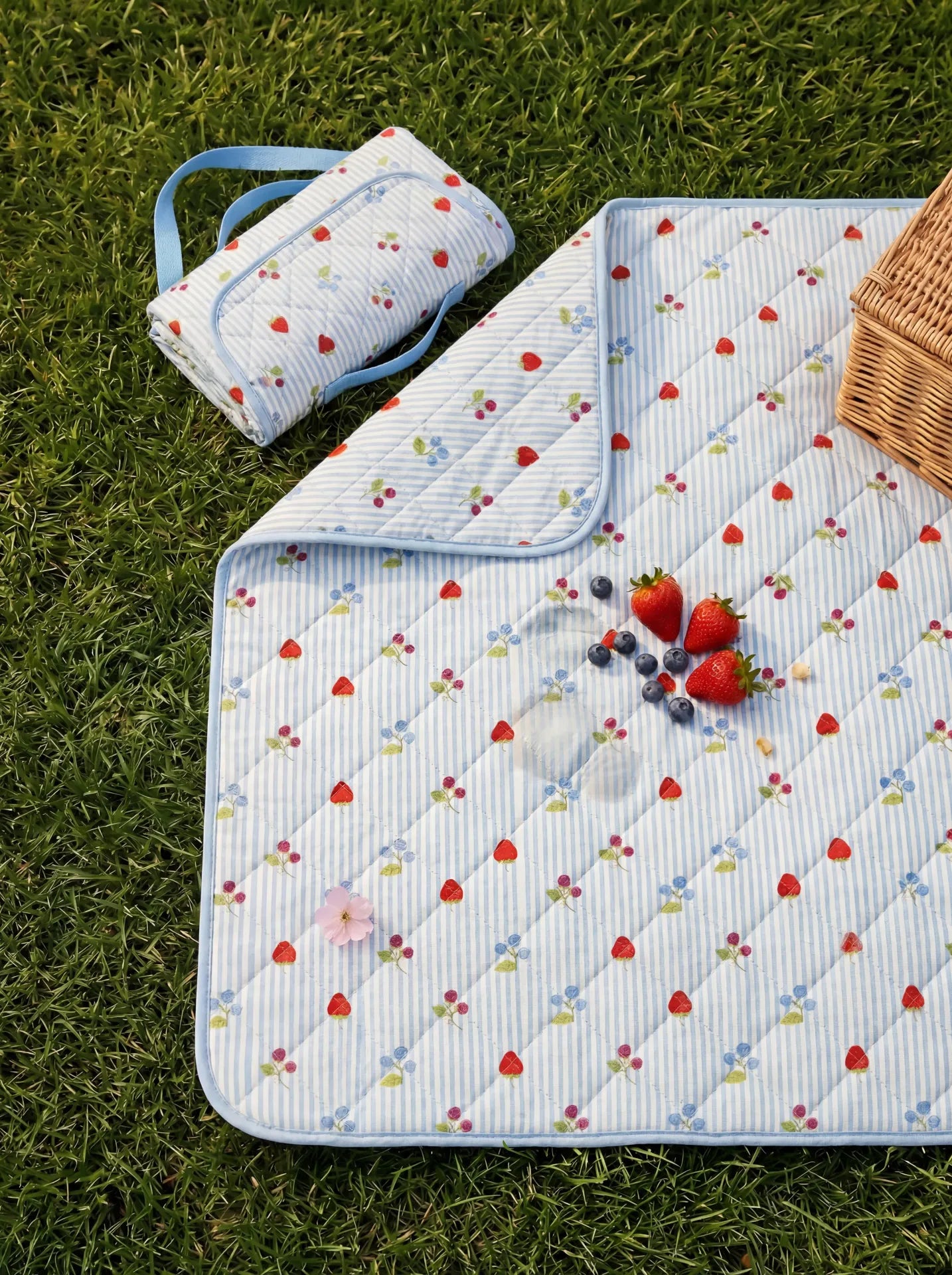 Flying Tiger Copenhagen picnic blanket with berry print, soft fabric, perfect for outdoor gatherings and cozy outdoor picnics.