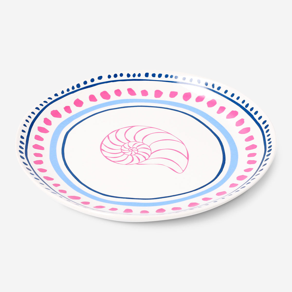 Ceramic 20cm kitchen plate with dotted pattern and seashell design by Flying Tiger Copenhagen, showing a decorative shell and colorful dots.