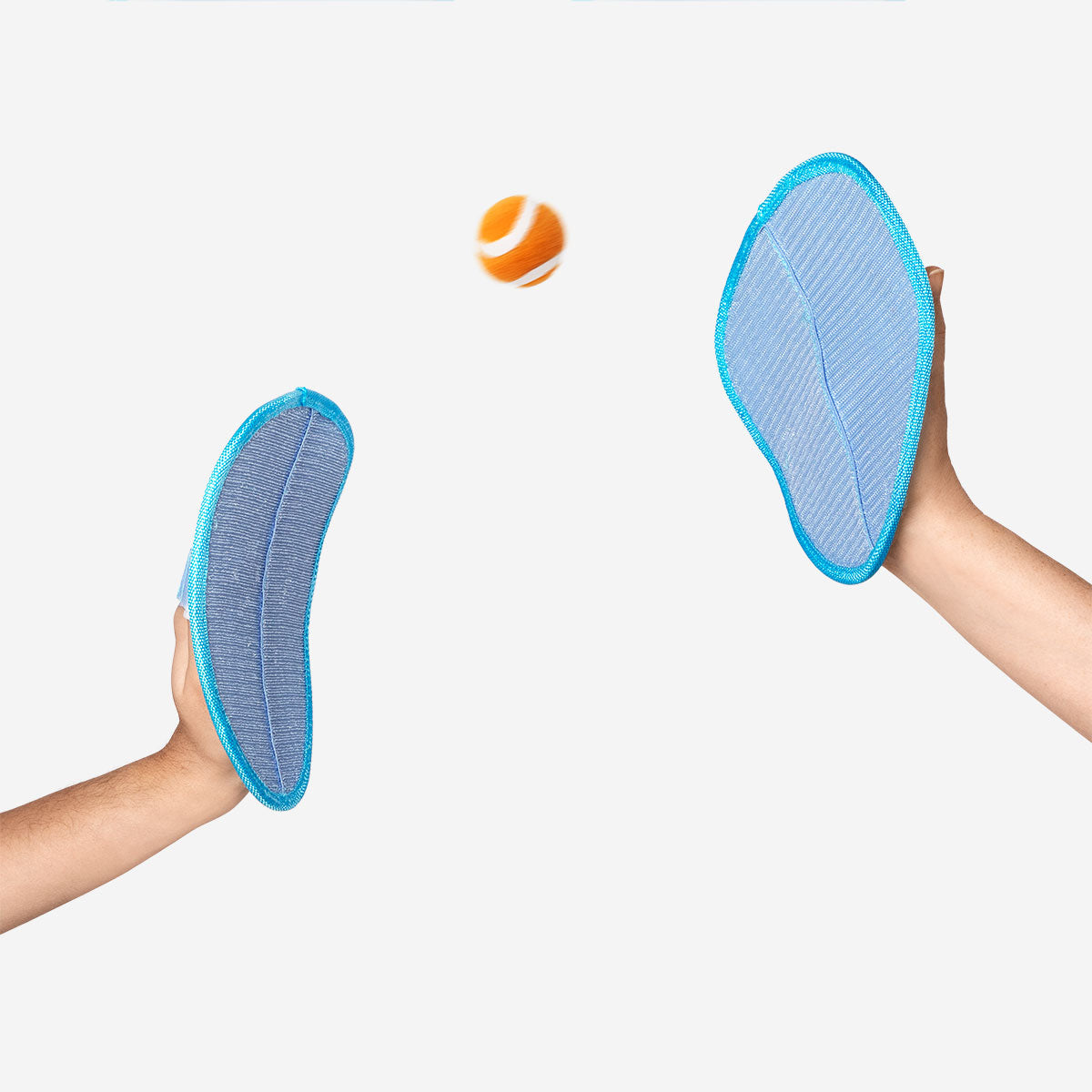 Flying Tiger Copenhagen catch ball game for water play, featuring colorful balls and a splash-friendly design for outdoor fun.