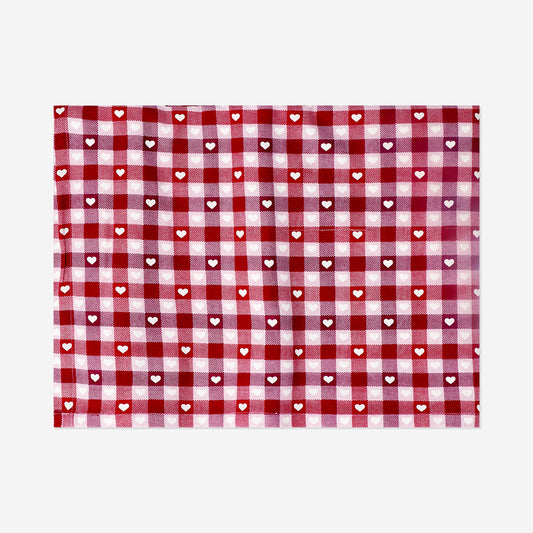 Tablecloth with checks and hearts - 140x220 cm
