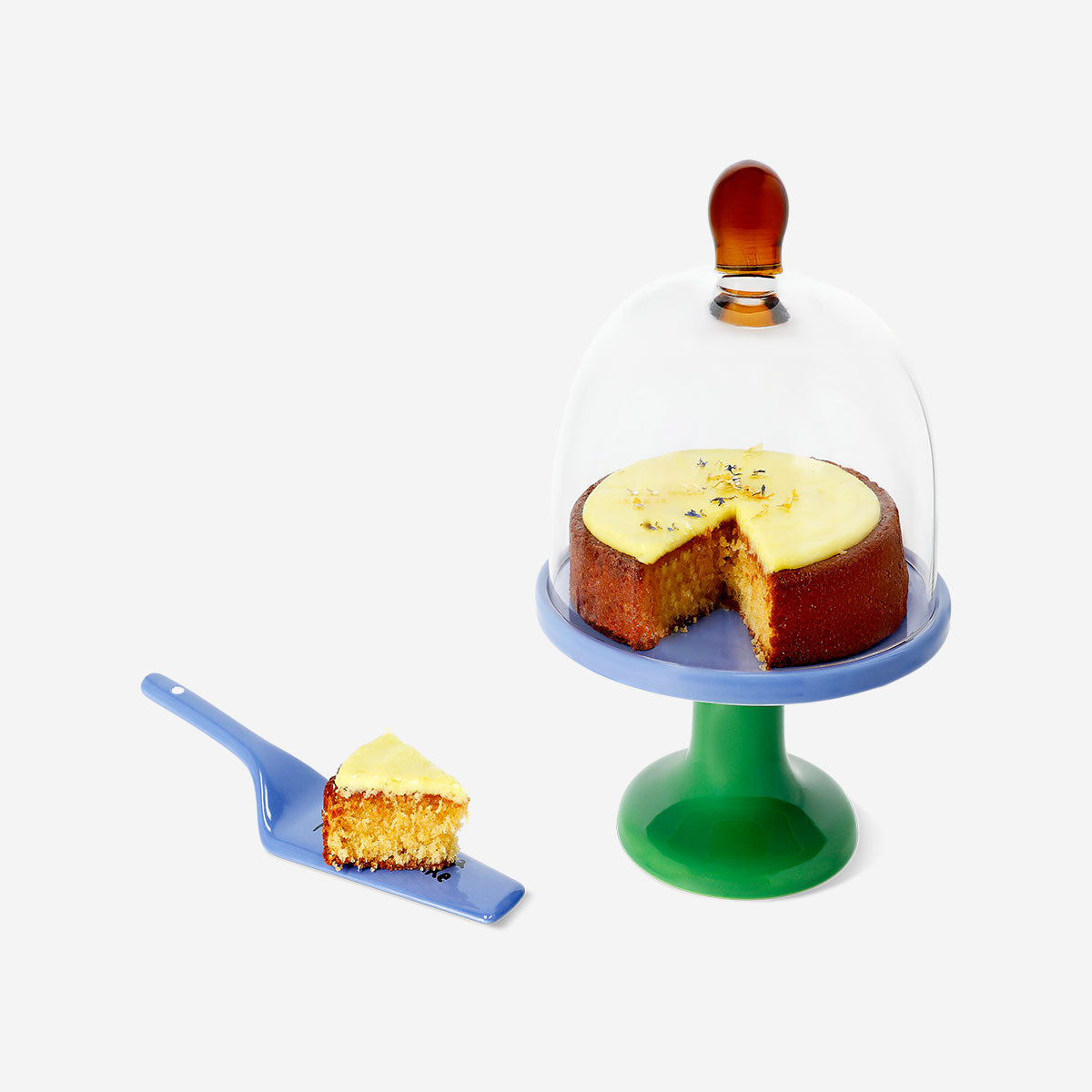 Flying Tiger Copenhagen 25 cm glass cake stand with clear glass lid for displaying desserts and baked goods.