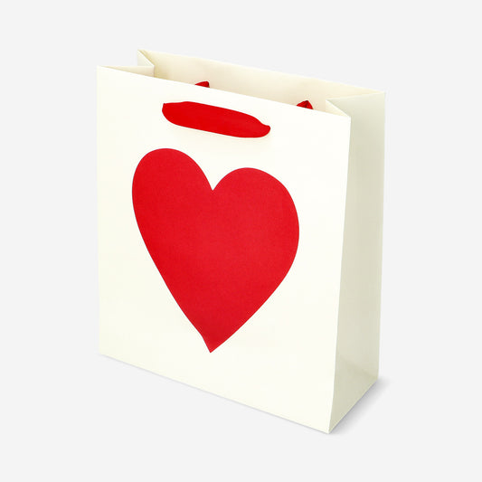 Gift bag with heart motif
