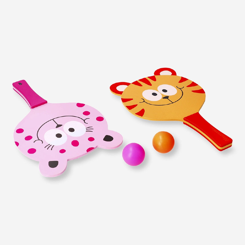 Beach tennis game set featuring colorful cat character paddles and balls, ideal for outdoor fun and beach activities.