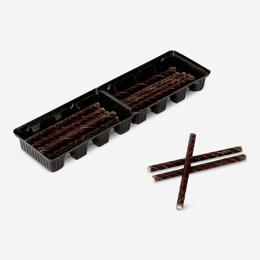 Dark chocolate sticks with mint