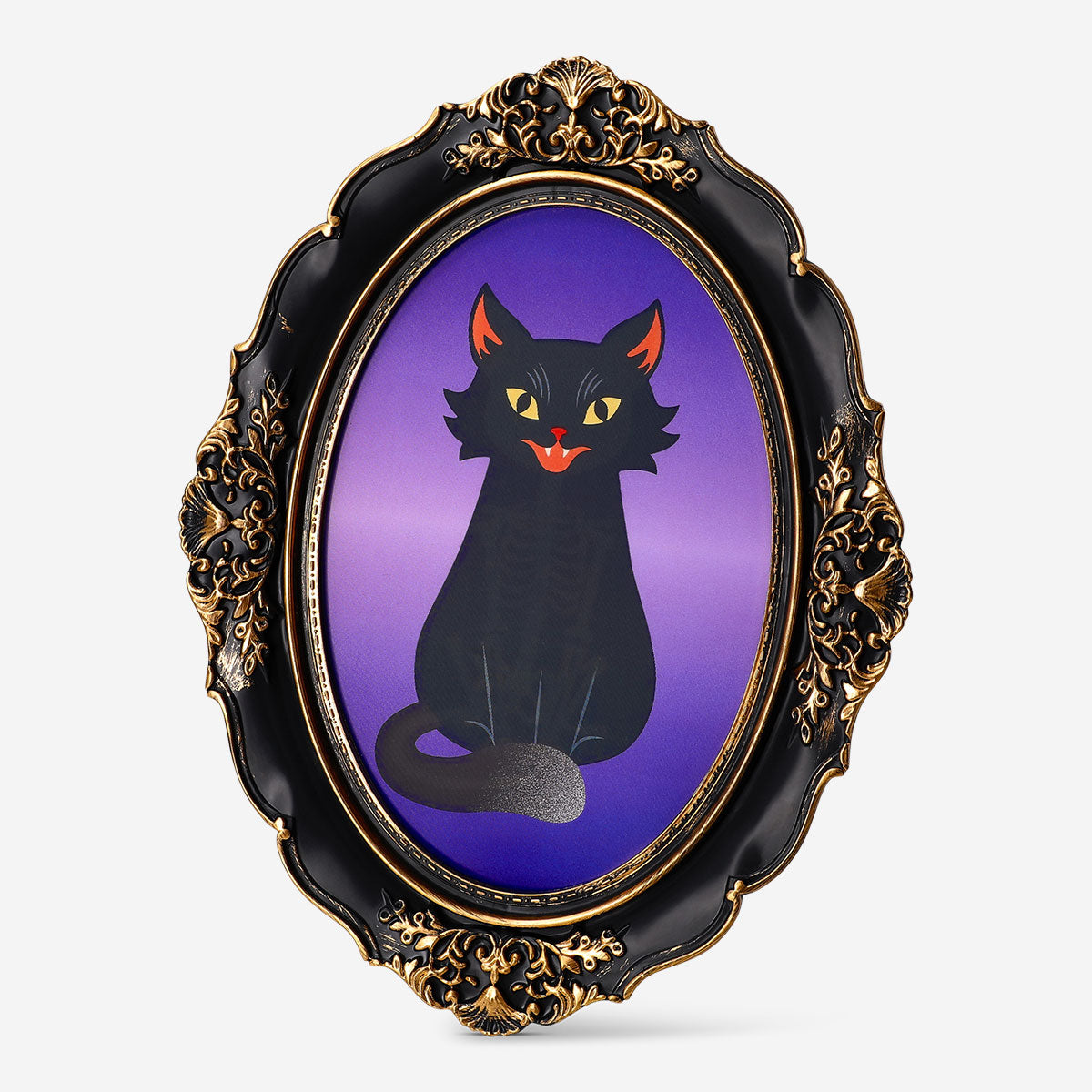 Haunted picture in an oval frame, 34 cm, Flying Tiger Copenhagen gadget with spooky design, suitable for Halloween decor.