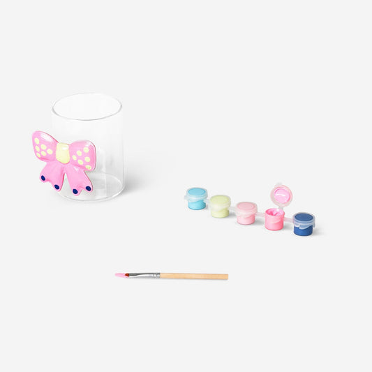 DIY drinking glass with bow