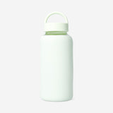 Green glass drinking bottle with silicone cover - 800 ml