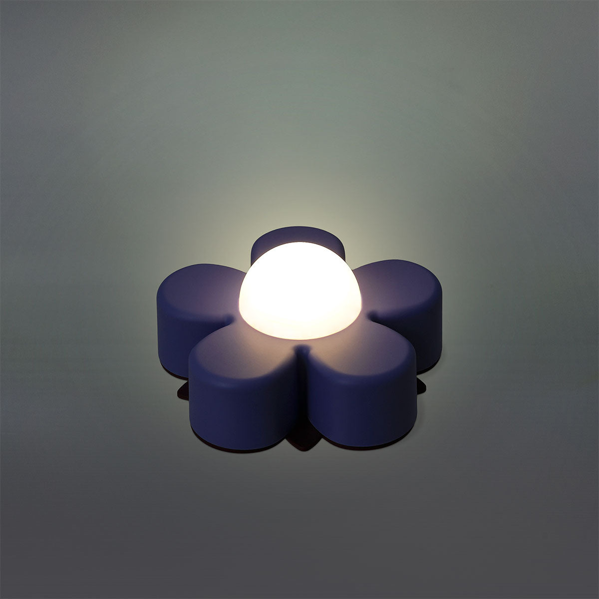 Purple flower-shaped Cosy lamp from Flying Tiger Copenhagen, featuring a soft, cozy home lighting design with floral details.
