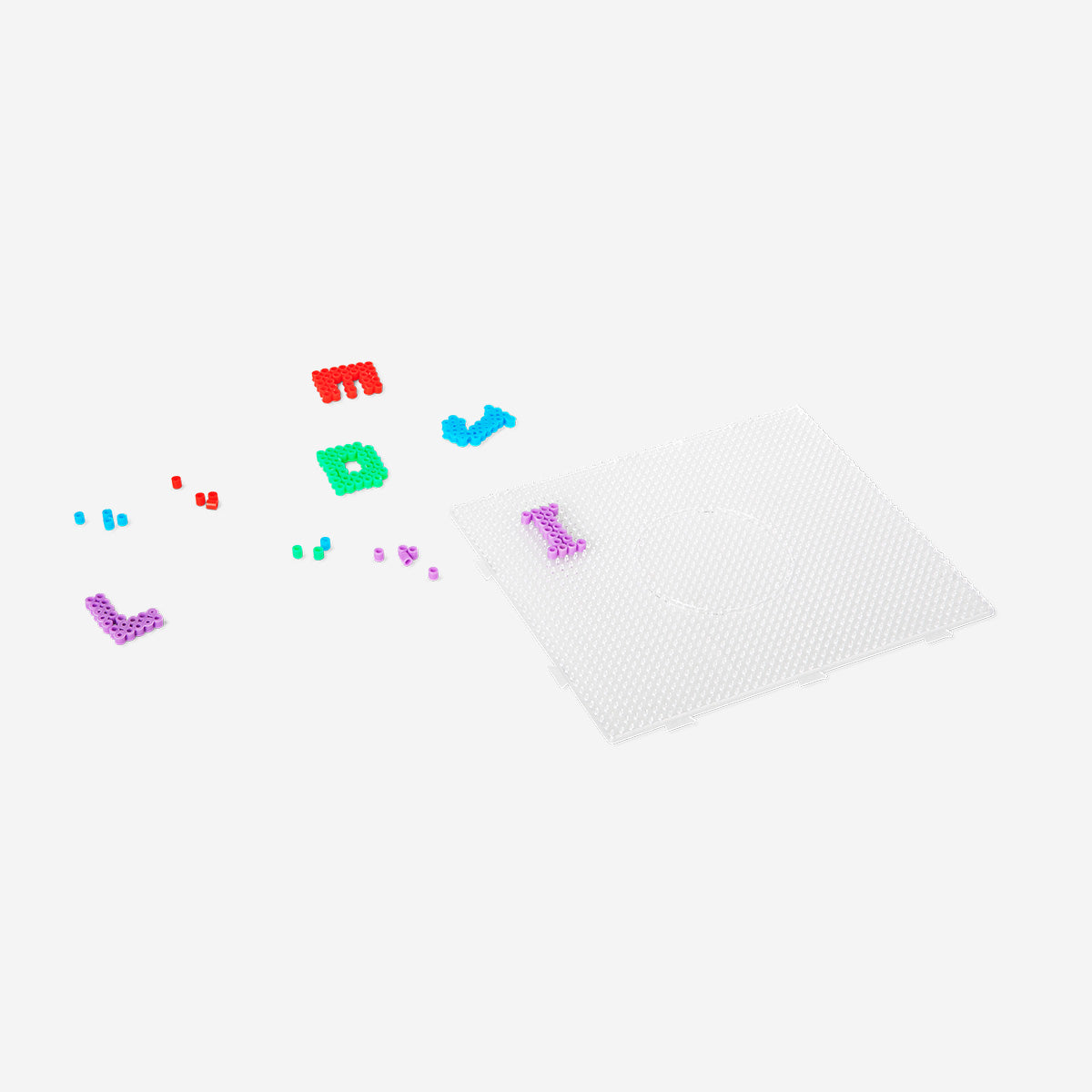 Clear plastic pegboard for hobbies, measuring 18x21 cm, perfect for organizing craft supplies and displaying small items.