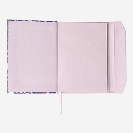 Floral notebook with magnetic closure