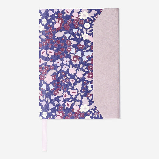 Floral notebook with magnetic closure