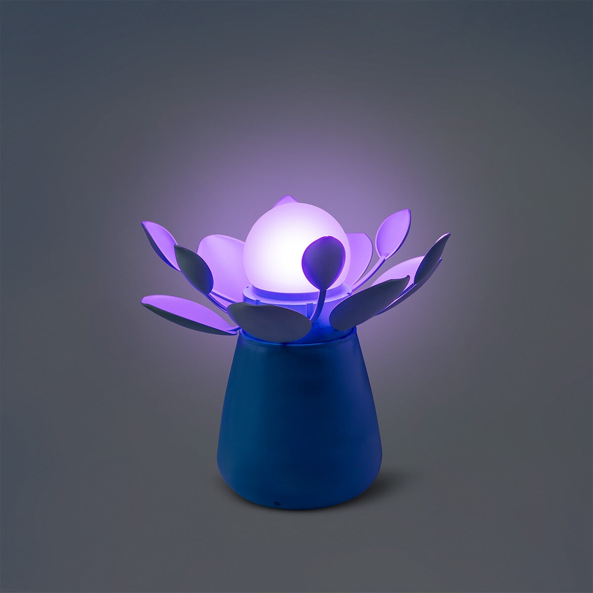 Glowing flower lamp that moves Gadget Flying Tiger Copenhagen 