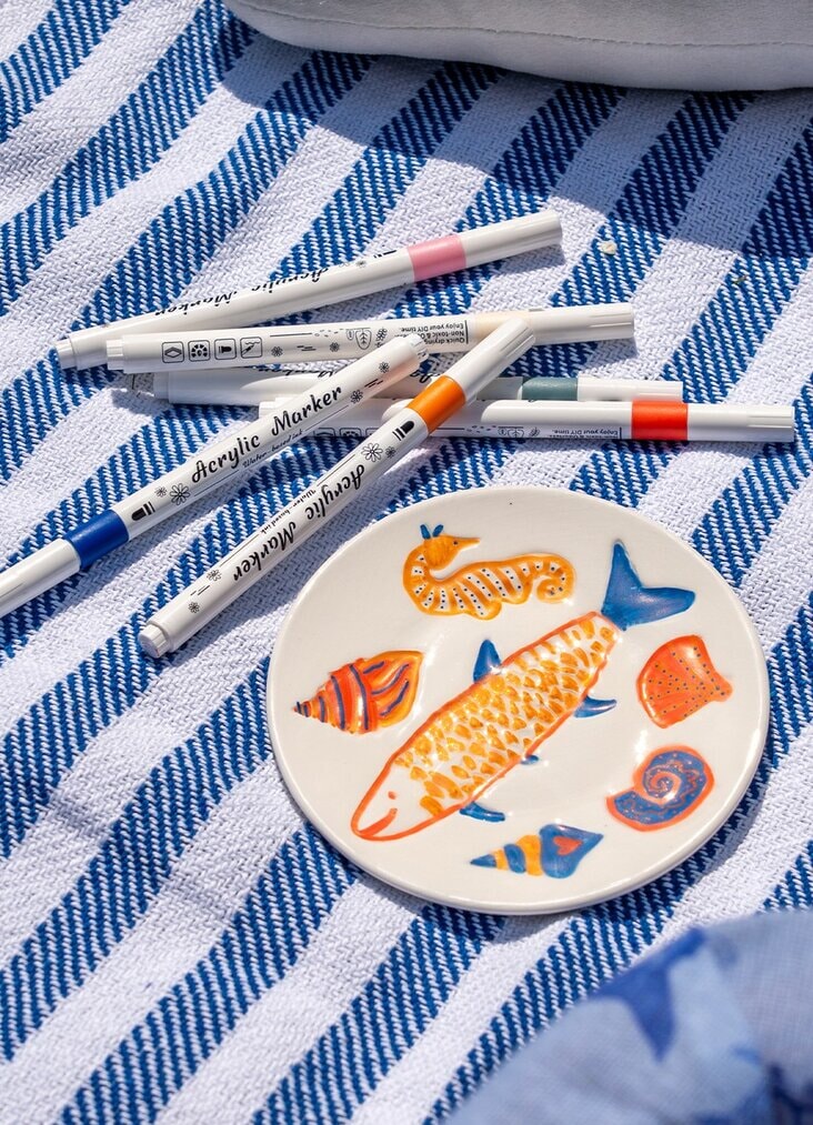 DIY plate with airdrying markers Hobby Flying Tiger Copenhagen 