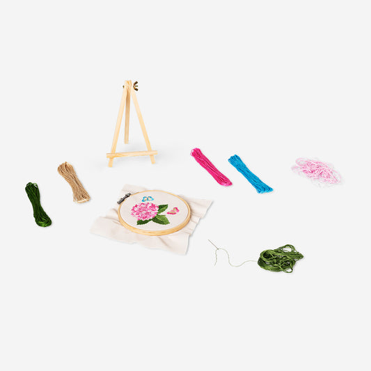 Spring flowers embroidery kit