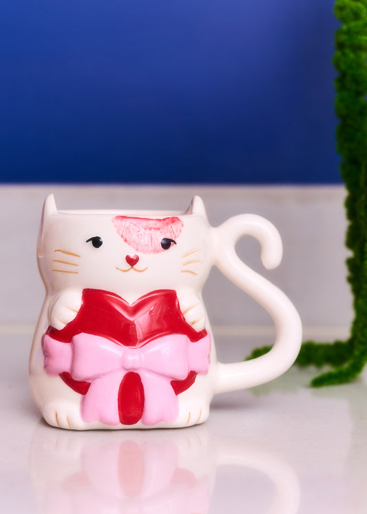 Cat holding a heart mug - 320 ml