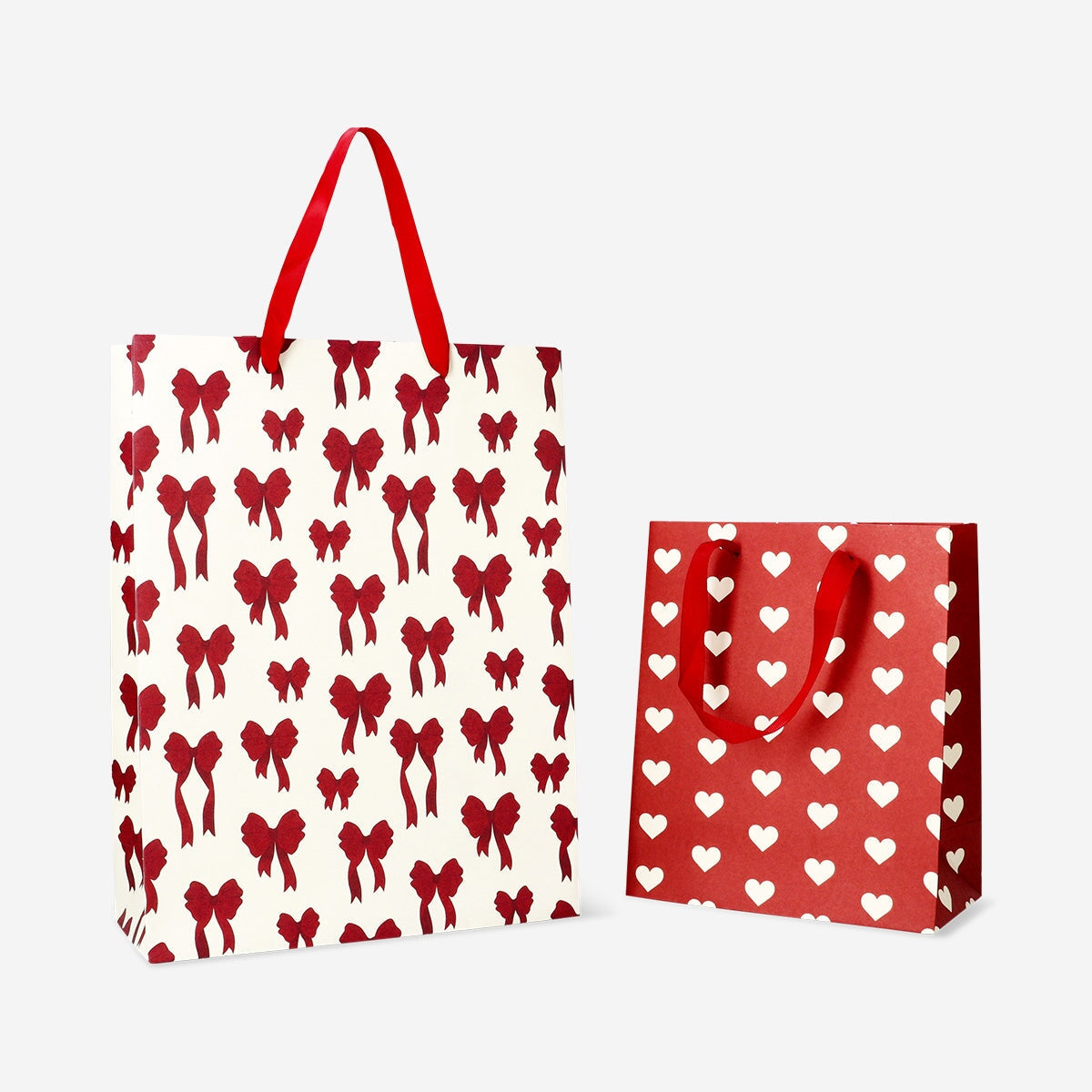Gift bags with bows and hearts - 2 pcs Office Flying Tiger Copenhagen 