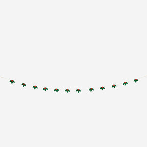 Felt holly garland for party decor, 300 cm long, by Flying Tiger Copenhagen, featuring festive holly leaves and berries.