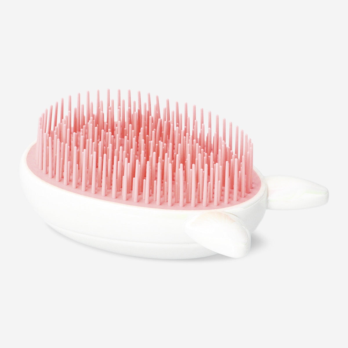 Cat shaped detangle hairbrush Personal care Flying Tiger Copenhagen 