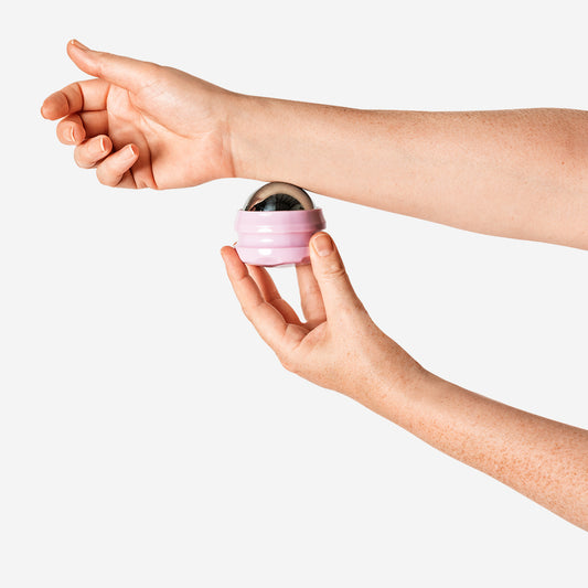 Rullo per massaggio rosa rinfrescante per il corpo