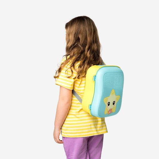 Backpack with sand toys