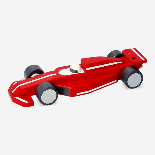 Röd racerbil i trä