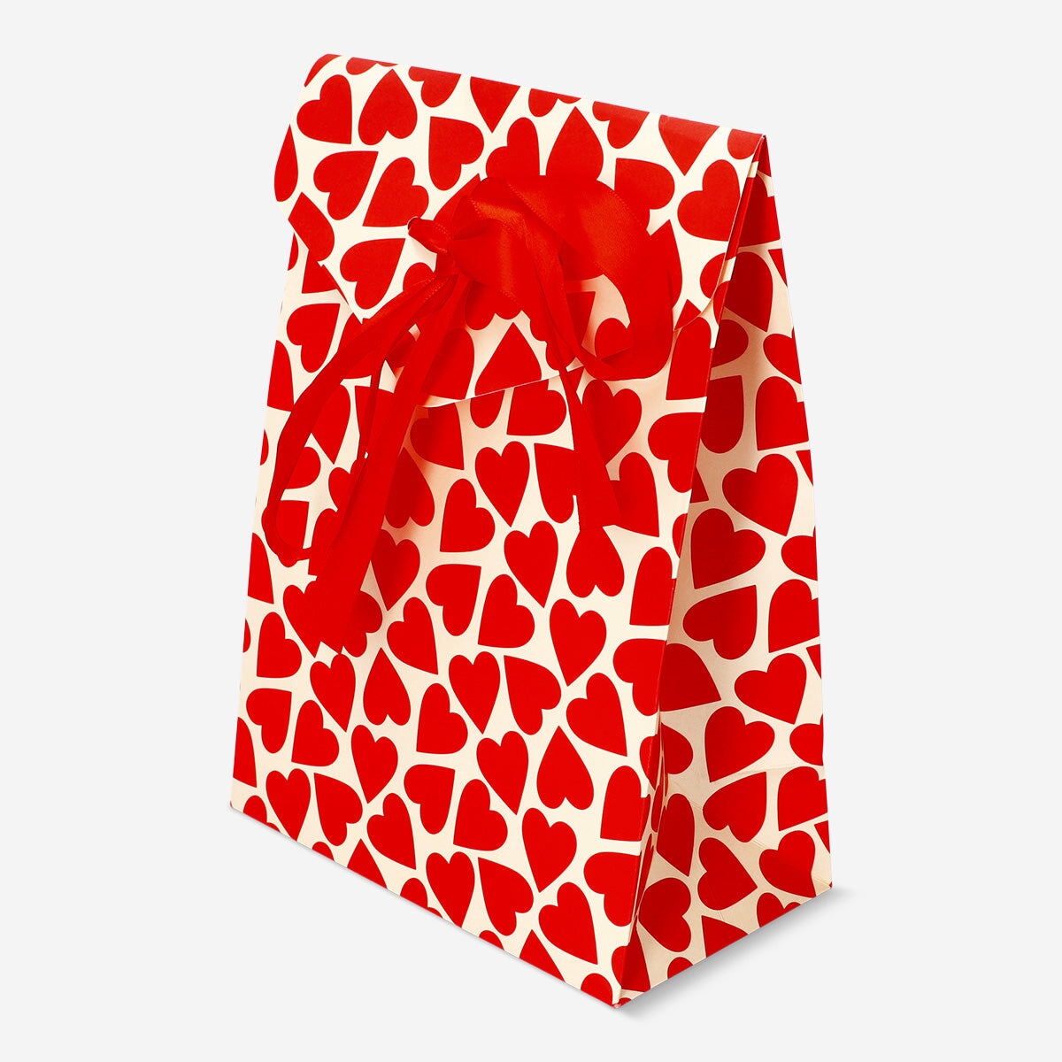 Gift bag with red hearts and bow Party Flying Tiger Copenhagen 