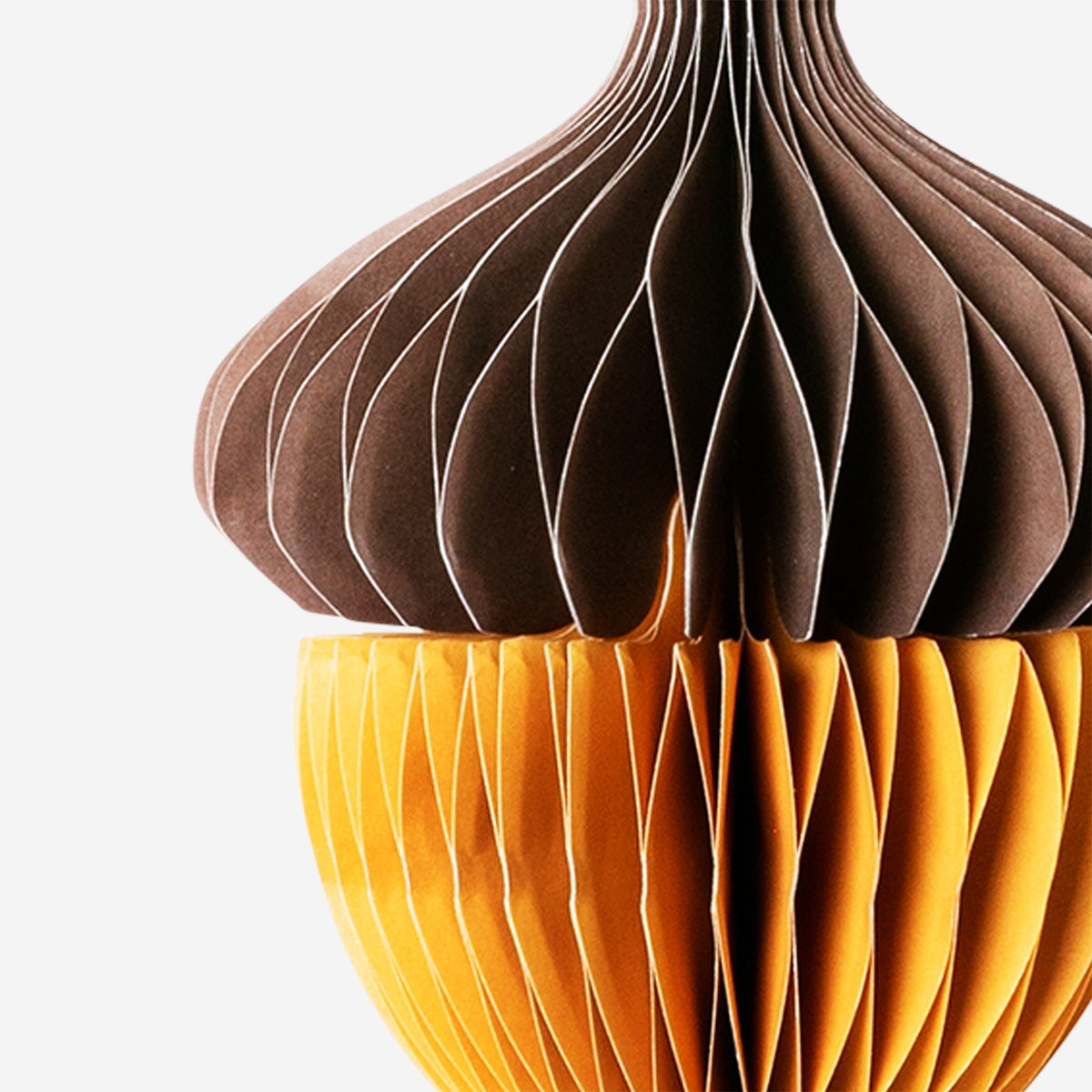 Hanging honeycomb acorn decorations - 2 pcs Party Flying Tiger Copenhagen 