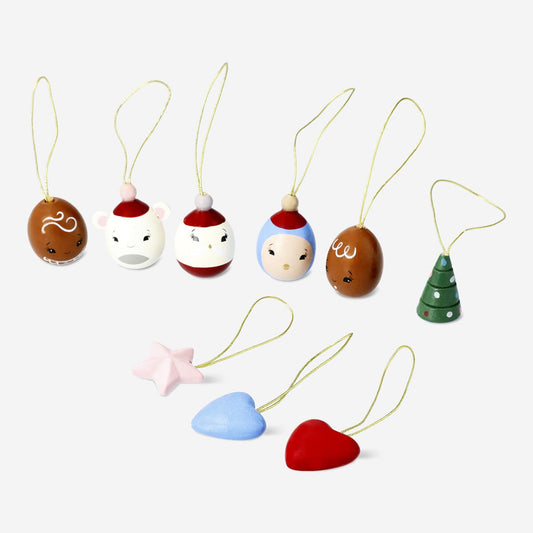 Hanging wooden ornaments - 9 pcs