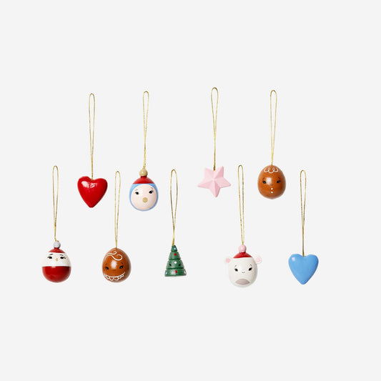 Hanging wooden ornaments - 9 pcs