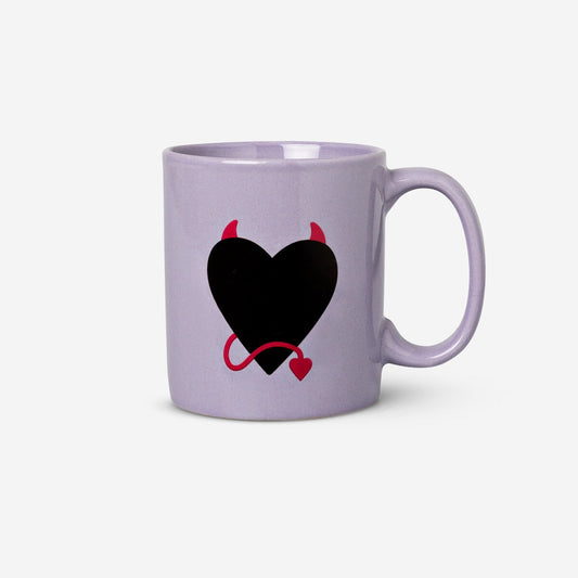 Magic colour changing mug with lips