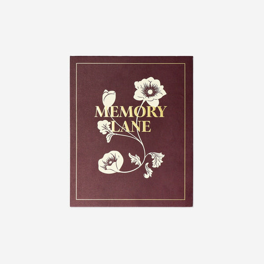 Photo album with 24 adhesive photo corners