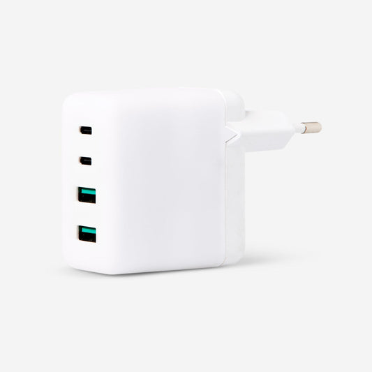 Wall adapter with four ports. USB-C and USB 3.0