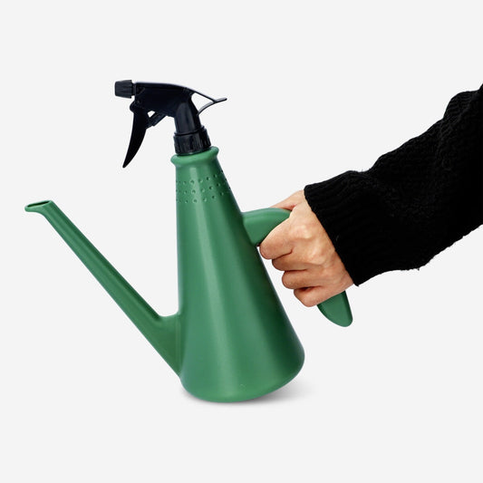 Watering can. With mist spray