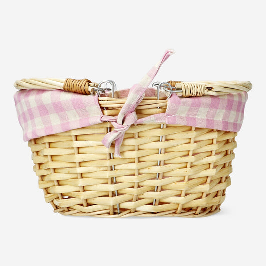 Woven picnic basket